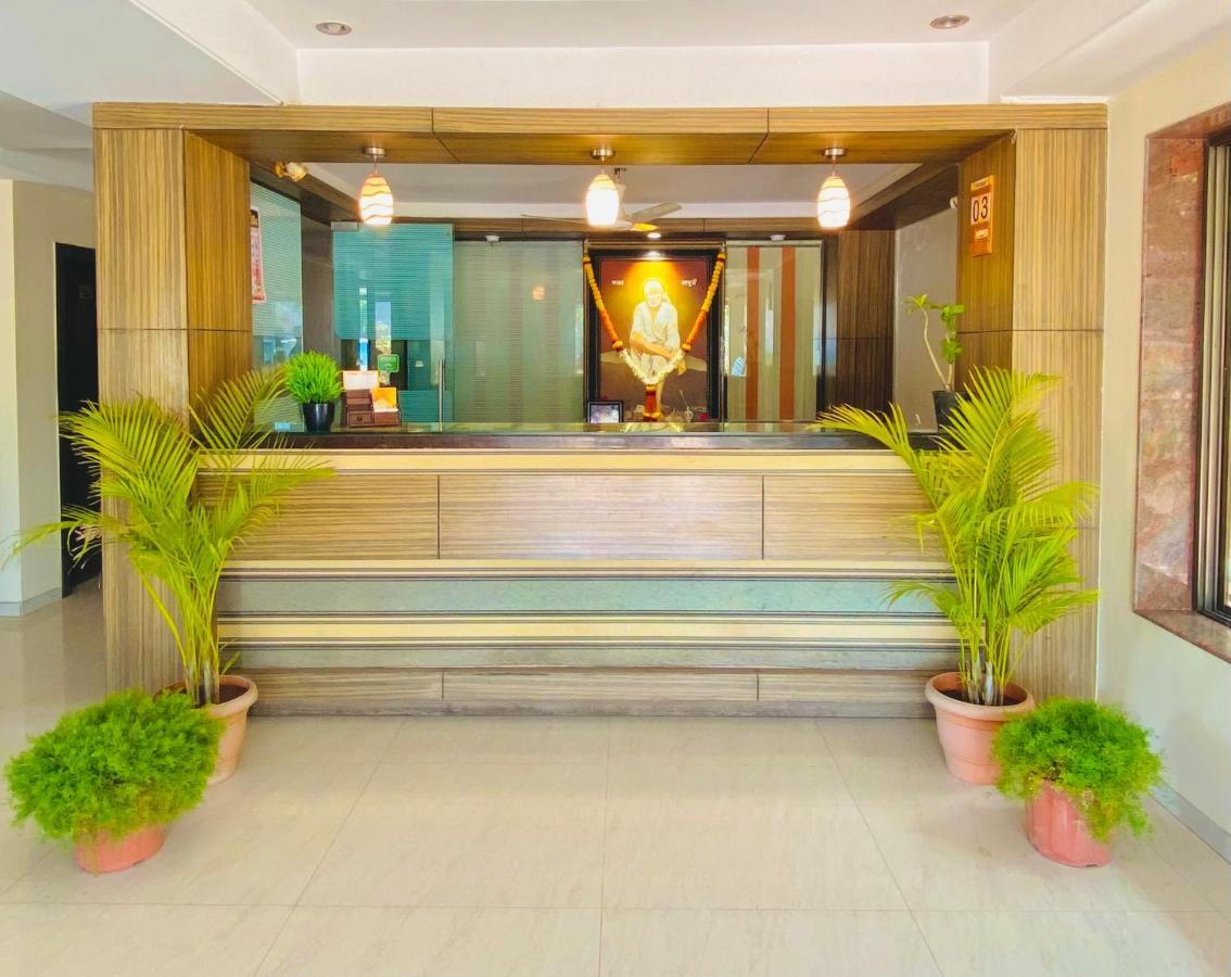 Hotel Sai Gurusthan Shirdi Zewnętrze zdjęcie