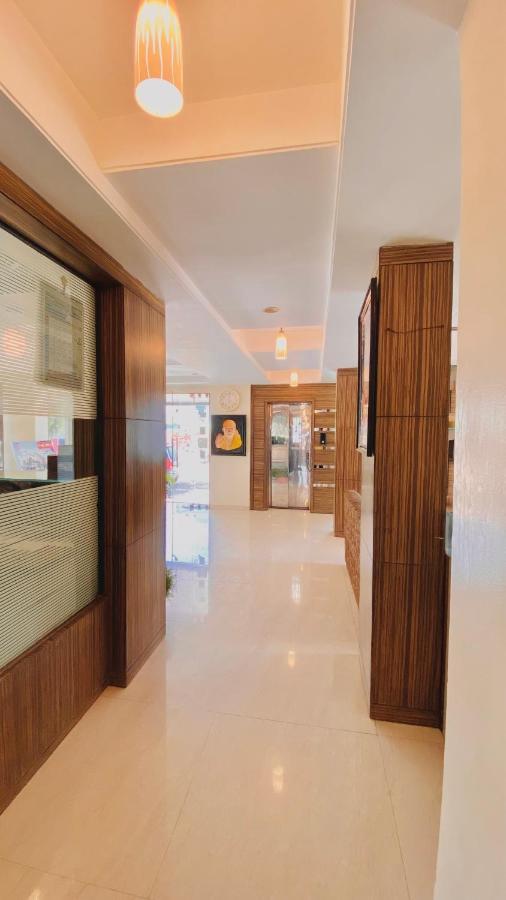 Hotel Sai Gurusthan Shirdi Zewnętrze zdjęcie